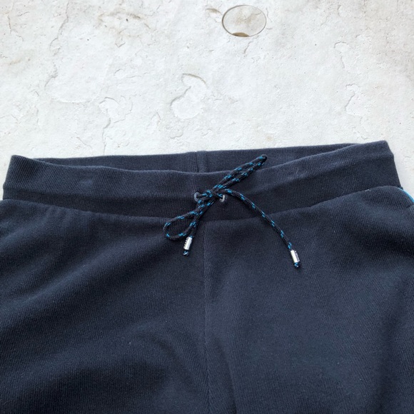 Two piece active wear outfit - Picture 8 of 8